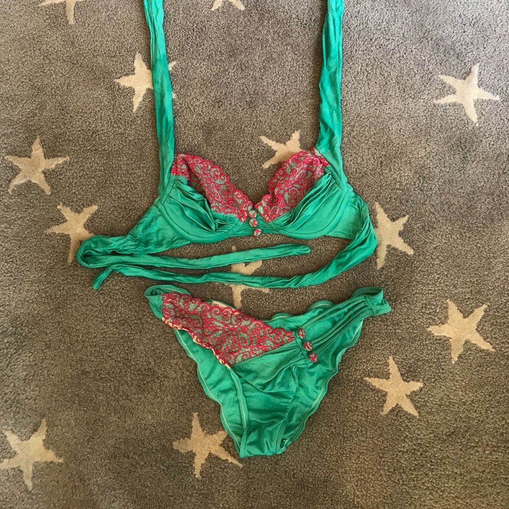 Beach bunny bikini size small